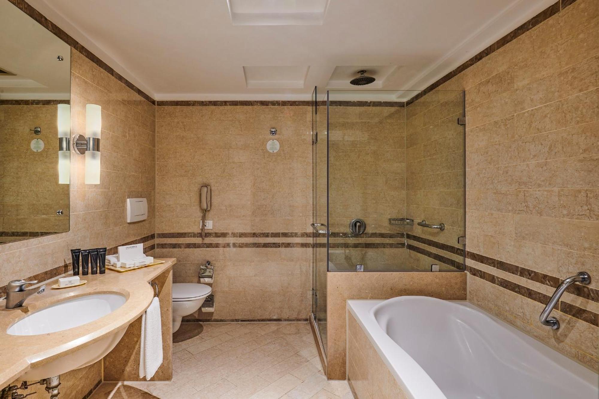 Deluxe Suite,1615651344:JPEG